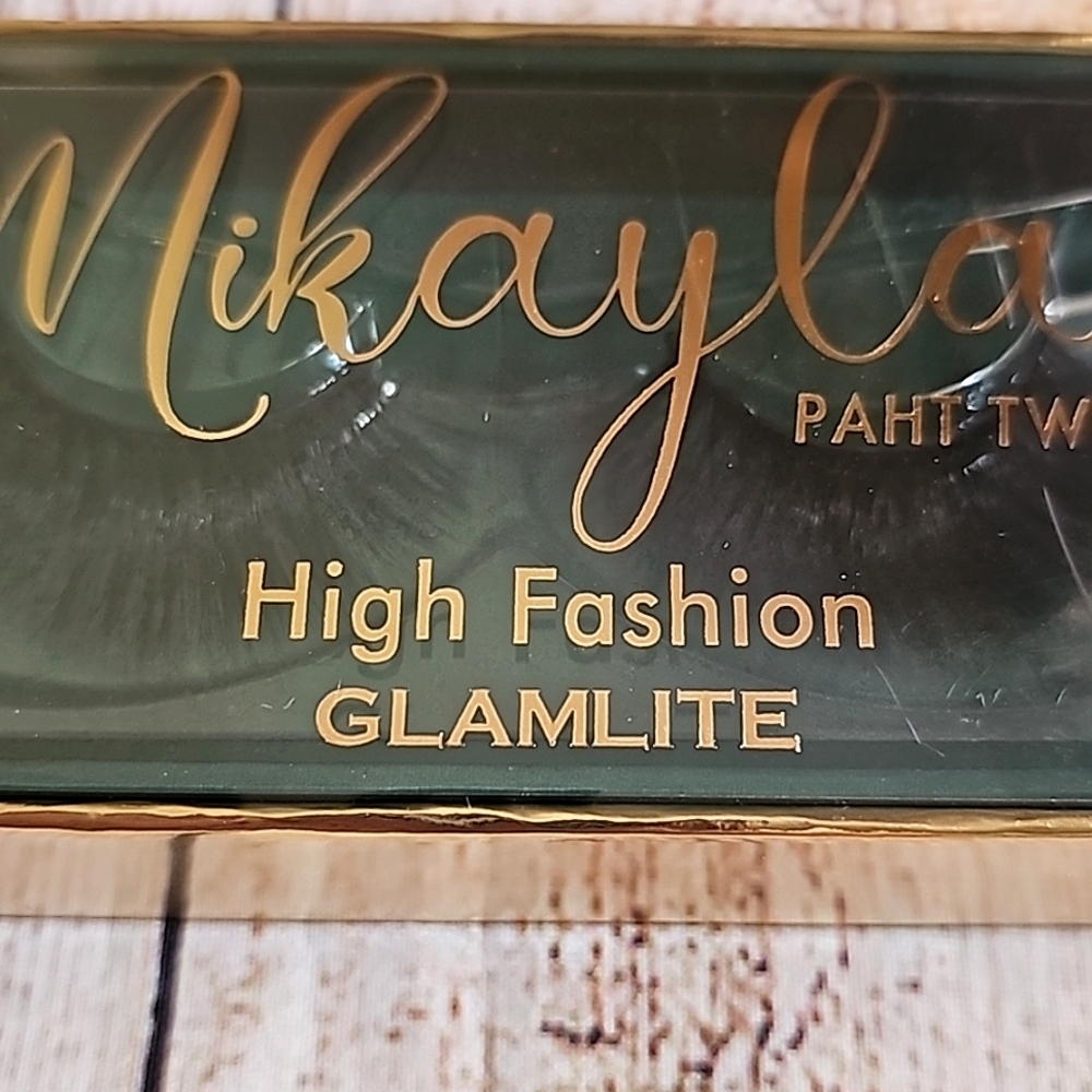 BNIB Glamlite x Mikayla Bundle - Picture 10 of 14